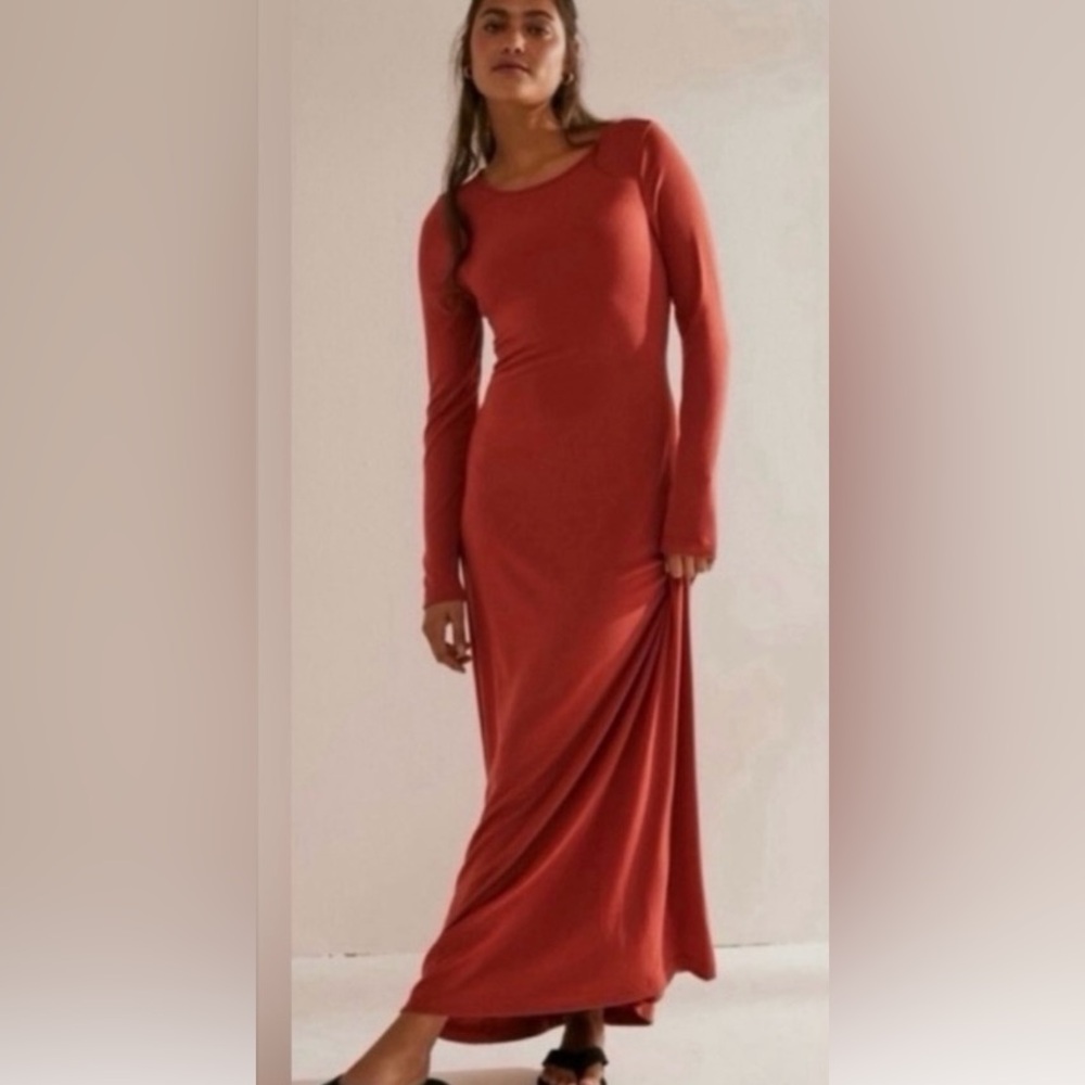 Free People Beach  *Aubre* Open-Back Essential Maxi Dress in Rust. NWOT. Large - Picture 2 of 3